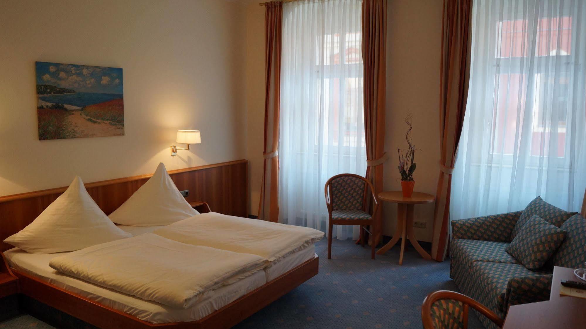 Hotel Goldener Loewe Waldheim Zewnętrze zdjęcie